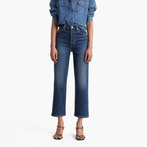 Levi’s Ribcage Straight Jeans size 27 X 27, medium to dark blue clean wash.
